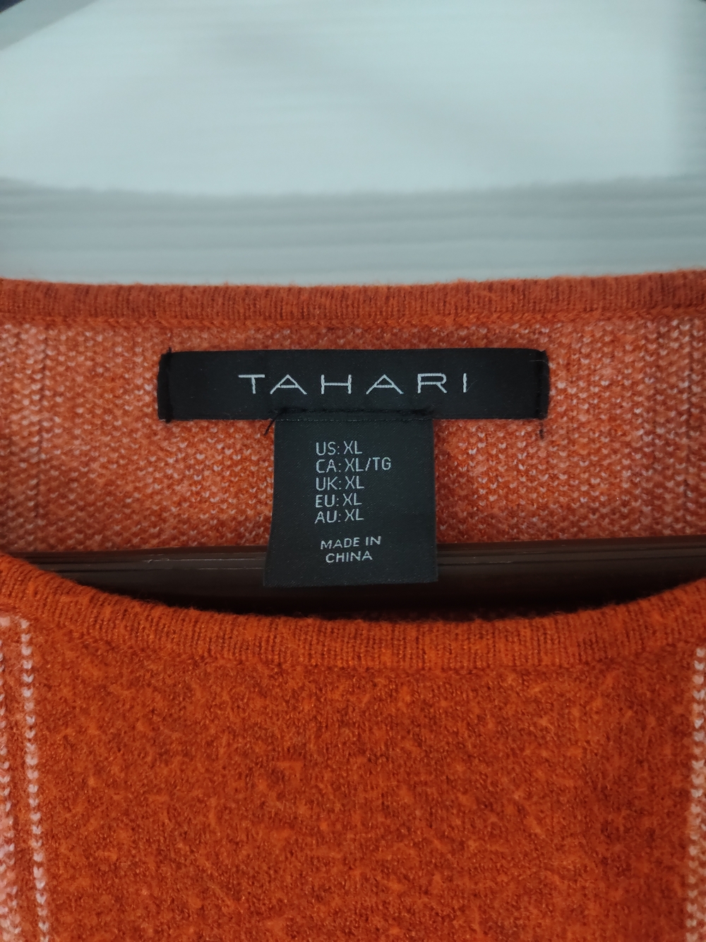 Tahari Rust Orange Windowpane Crewneck Sweater - Picture 2 of 4